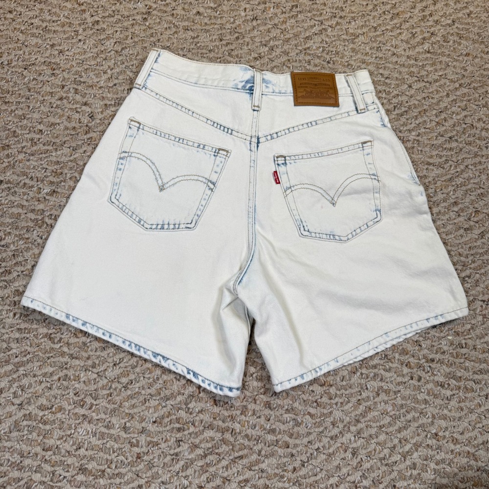 Levis Premium High Baggy Shorts Light Acid Wash Denim W25 Summer Minimalist